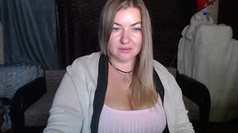 Snapshot of nikaskylink chatting on 5, 11, 2025 Nika online show from 5, 11, 2025