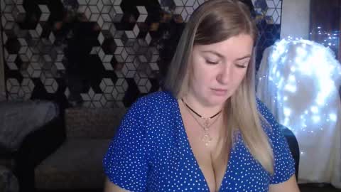 Snapshot of nikaskylink chatting on 28, 11, 2025 Nika online show from 28, 11, 2025