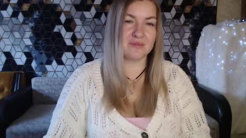 Snapshot of nikaskylink chatting on 15, 12, 2025 Nika online show from 15, 12, 2025