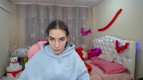 nikastarkk online show from 30, 1, 2025