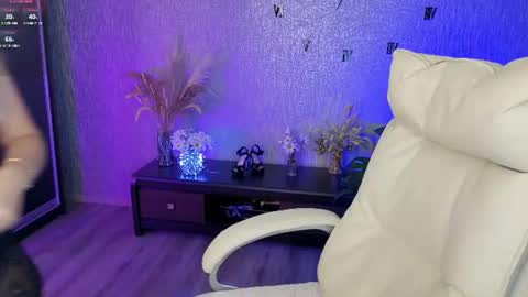 NikaStill  online show from 7, 7, 2026