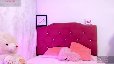 Nikii  online show from 11, 9, 2025