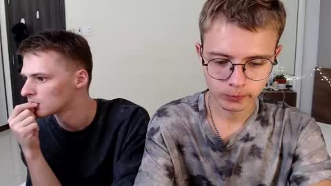 nikikerry_cum_ online show from 18, 4, 2026