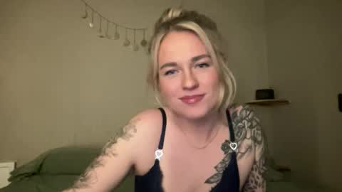Snapshot of nikitanoirxo chatting on 20, 5, 2026 Nikita Noir Xo online show from 20, 5, 2026
