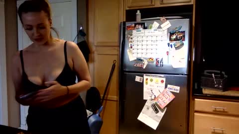 Snapshot of nikki_cums chatting on 11, 12, 2024 NikkiCums online show from 11, 12, 2024