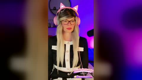 Kitty Chatte online show from 22, 4, 2026