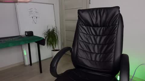 Snapshot of nikki_hard chatting on 18, 12, 2024 nikki online show from 18, 12, 2024