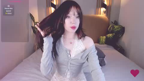 Snapshot of nikkimiltons chatting on 17, 12, 2025 Nikki online show from 17, 12, 2025