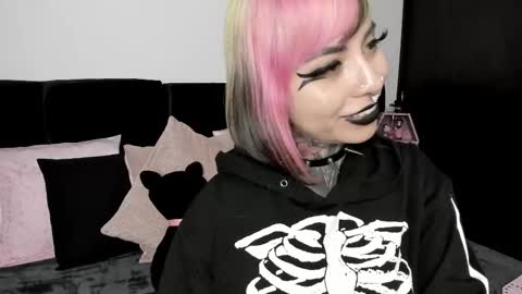 Snapshot of nikkiramone chatting on 12, 2, 2025 Nikki Ramone online show from 12, 2, 2025