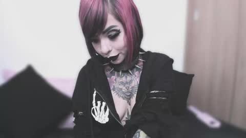 Snapshot of nikkiramone chatting on 12, 9, 2025 Nikki Ramone online show from 12, 9, 2025