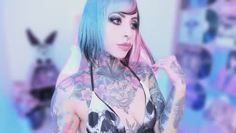 Snapshot of nikkiramone chatting on 29, 10, 2025 Nikki Ramone online show from 29, 10, 2025