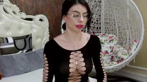 Nikky online show from 21, 2, 2025