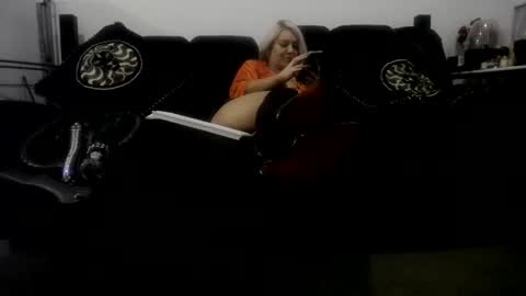 Snapshot of nikkkibabyyyy chatting on 5, 2, 2025 Niquita Sparkles online show from 5, 2, 2025