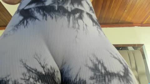     online show from 31, 10, 2025