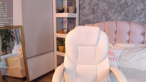 Snapshot of niko_robin chatting on 13, 12, 2024 Niko Robin online show from 13, 12, 2024