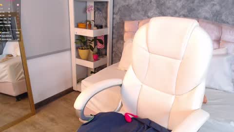 Snapshot of niko_robin chatting on 19, 12, 2024 Niko Robin online show from 19, 12, 2024