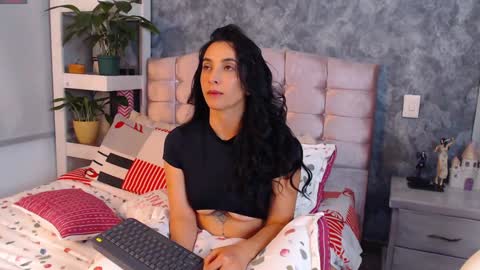 Snapshot of niko_robin chatting on 1, 2, 2025 Niko Robin online show from 1, 2, 2025