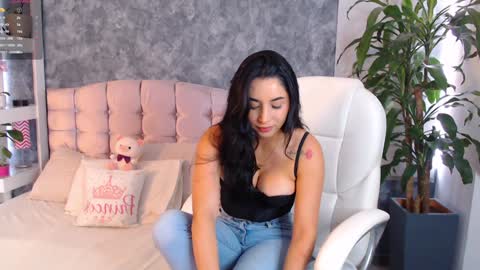 Snapshot of niko_robin chatting on 8, 2, 2025 Niko Robin online show from 8, 2, 2025