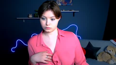 Snapshot of nikol_kitt chatting on 8, 2, 2025 Little Niko Help me reach my goals online show from 8, 2, 2025