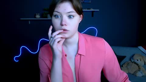 Snapshot of nikol_kitt chatting on 9, 2, 2025 Little Niko Help me reach my goals online show from 9, 2, 2025