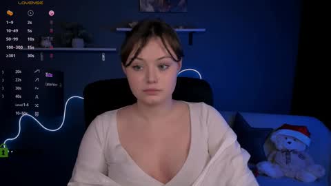 Snapshot of nikol_kitt chatting on 24, 2, 2025 Little Niko Help me reach my goals online show from 24, 2, 2025