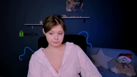 Snapshot of nikol_kitt chatting on 1, 3, 2025 Little Niko Help me reach my goals online show from 1, 3, 2025