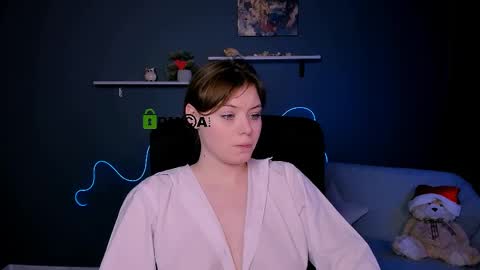 Snapshot of nikol_kitt chatting on 2, 3, 2025 Little Niko Help me reach my goals online show from 2, 3, 2025