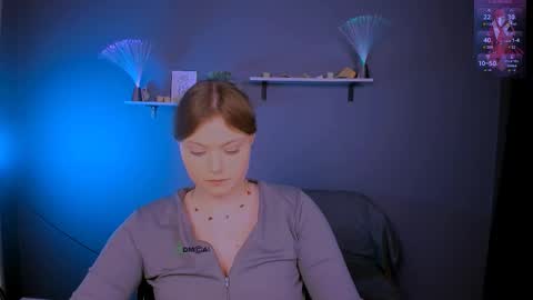 Snapshot of nikol_kitt chatting on 20, 12, 2025 Little Niko Help me reach my goals online show from 20, 12, 2025