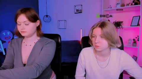 Snapshot of nikol_kitt chatting on 21, 12, 2025 Little Niko Help me reach my goals online show from 21, 12, 2025