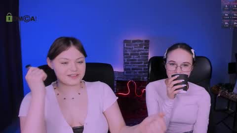 Snapshot of nikol_kitt chatting on 6, 1, 2026 Little Niko Help me reach my goals online show from 6, 1, 2026