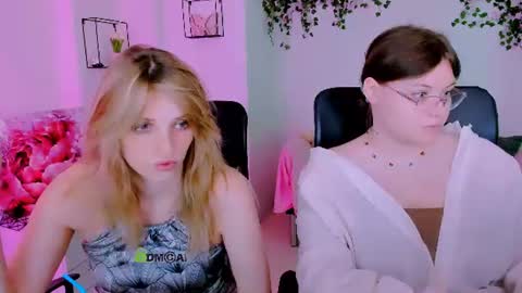 Snapshot of nikol_kitt chatting on 24, 6, 2026 Little Niko Help me reach my goals online show from 24, 6, 2026