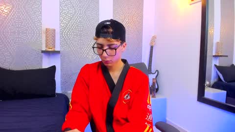    online show from 24, 12, 2024