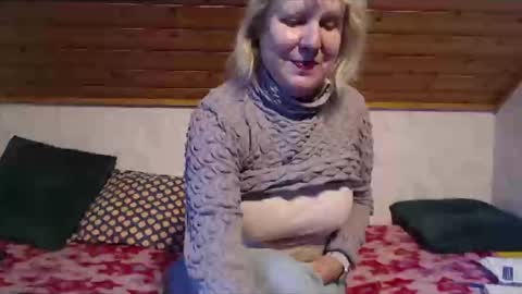 Snapshot of nikole111 chatting on 1, 2, 2025 Nikole1 online show from 1, 2, 2025