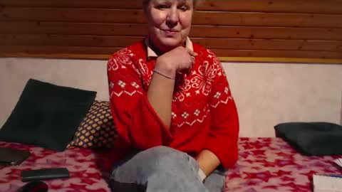 Snapshot of nikole111 chatting on 2, 2, 2025 Nikole1 online show from 2, 2, 2025