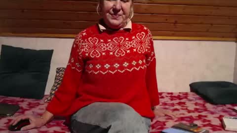 Snapshot of nikole111 chatting on 2, 2, 2025 Nikole1 online show from 2, 2, 2025