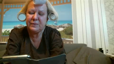 Snapshot of nikole111 chatting on 6, 2, 2025 Nikole1 online show from 6, 2, 2025