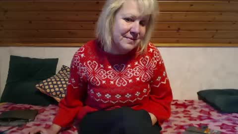 Snapshot of nikole111 chatting on 15, 2, 2025 Nikole1 online show from 15, 2, 2025