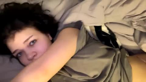 Snapshot of nikoli_naw chatting on 8, 2, 2025 nikoli_naw online show from 8, 2, 2025