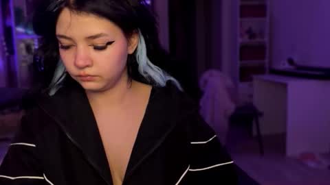 Snapshot of nikoli_naw chatting on 13, 11, 2025 nikoli_naw online show from 13, 11, 2025