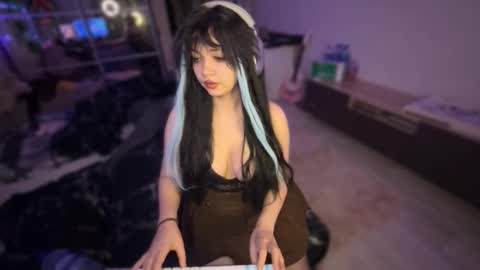 Snapshot of nikoli_naw chatting on 25, 11, 2025 nikoli_naw online show from 25, 11, 2025