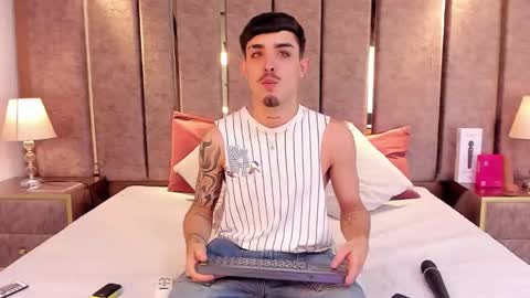 Snapshot of nikostone chatting on 20, 5, 2026 Niko Stone online show from 20, 5, 2026