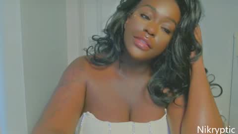 Snapshot of nikryptic chatting on 18, 11, 2025 Nikole online show from 18, 11, 2025