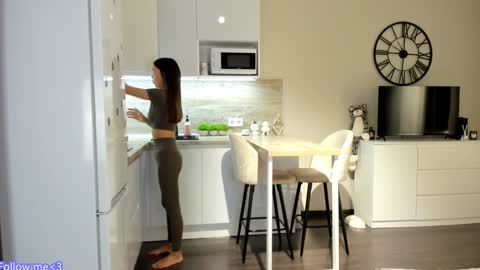 Bella online show from 23, 1, 2025