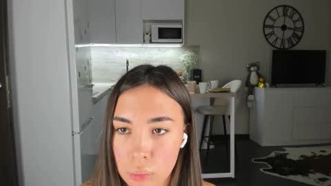 Bella online show from 28, 10, 2025