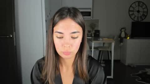 Bella online show from 10, 11, 2025