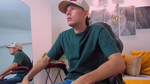 Snapshot of nils_saint chatting on 11, 3, 2025 Nils online show from 11, 3, 2025