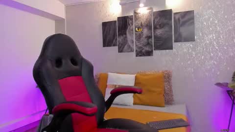 Snapshot of nils_saint chatting on 2, 10, 2025 Nils online show from 2, 10, 2025