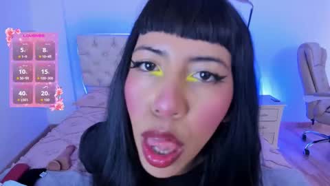 Nina Fox  online show from 21, 10, 2025