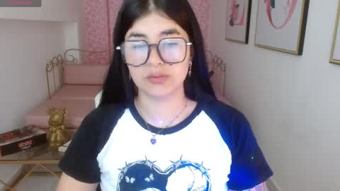 Nina online show from 6, 4, 2026