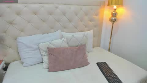 nina joyce online show from 19, 3, 2026